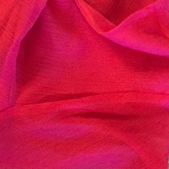 Hot pink blouse - Picture 4 of 5